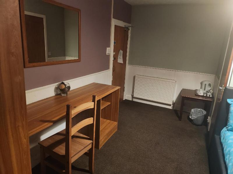 Double Room with Private Bathroom image 1