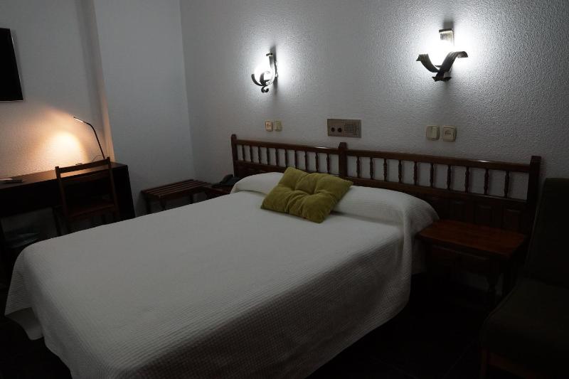 Single Room image 2