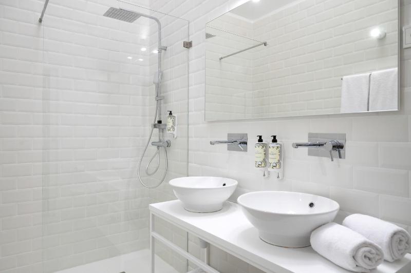 Premium Double or Triple Room with Garden View image 3