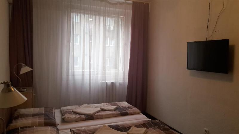 Studio with Garden View image 2