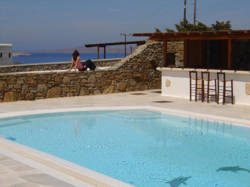Evagelia's Place - image 9