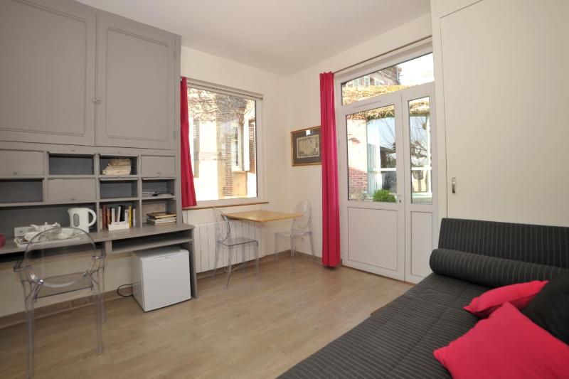 Double Room image 2