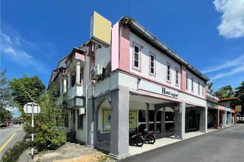 OYO 90324 Muar Station Hotel - image 38