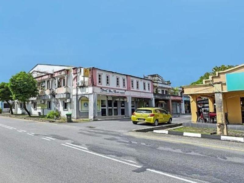 OYO 90324 Muar Station Hotel - image 21