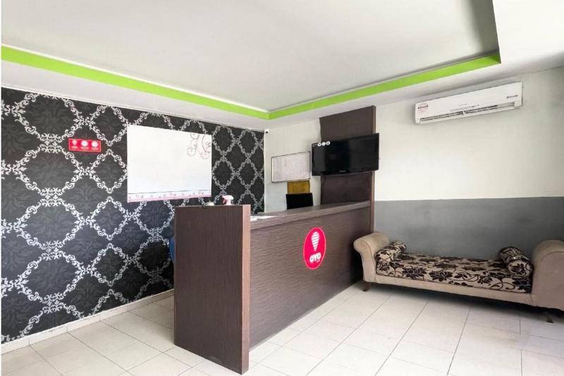 OYO 90324 Muar Station Hotel - image 25