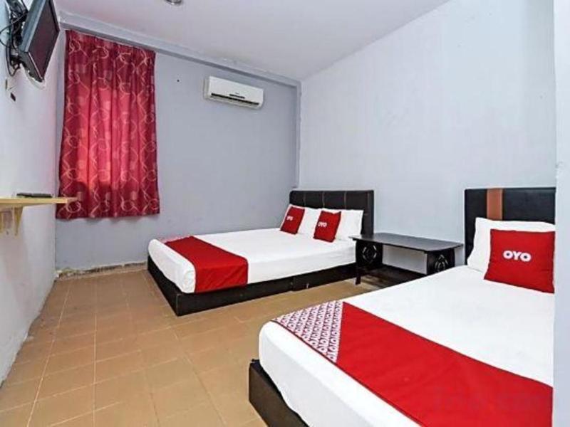 OYO 90324 Muar Station Hotel - image 46