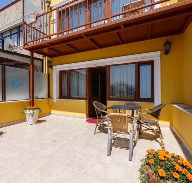 Standard Triple Room with Sea View image 1