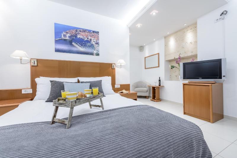 Adriatic Deluxe Apartments - image 8