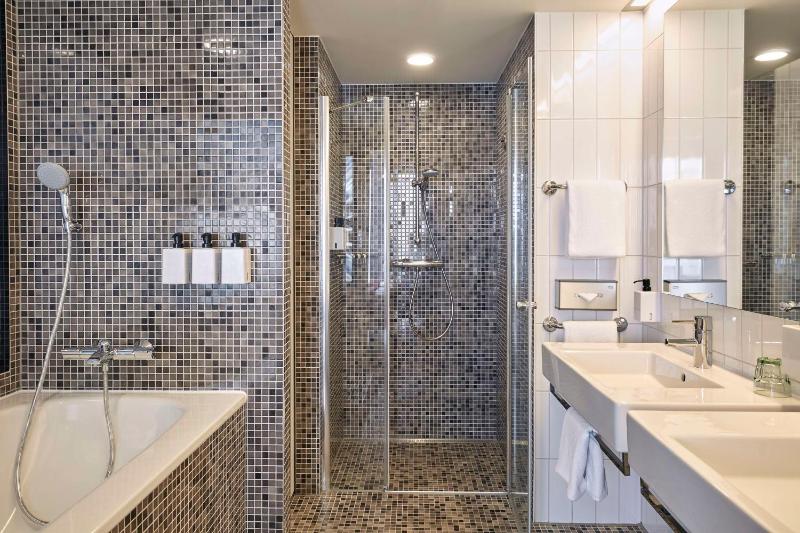 Junior Suite image 3