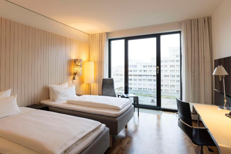 Twin Room image 1