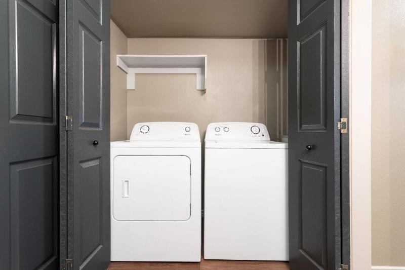 One- Bedroom Suite wirh Two Twin Beds, Non-Smoking image 1