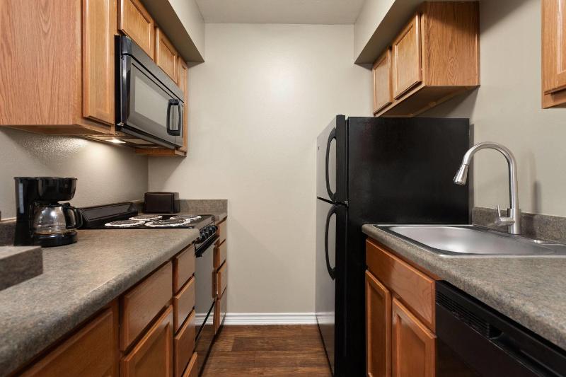 One- Bedroom Suite wirh Two Twin Beds, Non-Smoking image 4