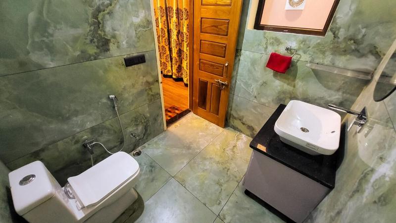 Hearth | Cozy 2BHK Near Mall Road & Naini Lake - image 11