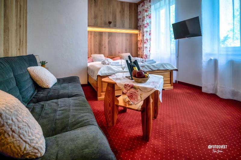 Double Room image 4
