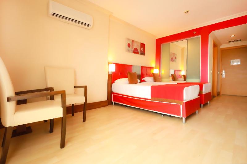 Standard Double or Twin Room image 2