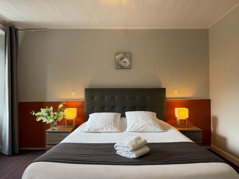 Double Room with Garden View image 1