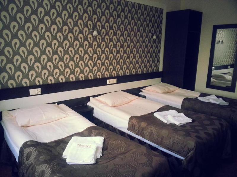 Comfort Triple Room image 3