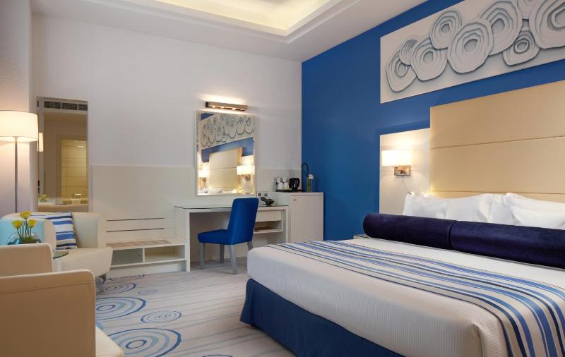 Standard Double Room image 3