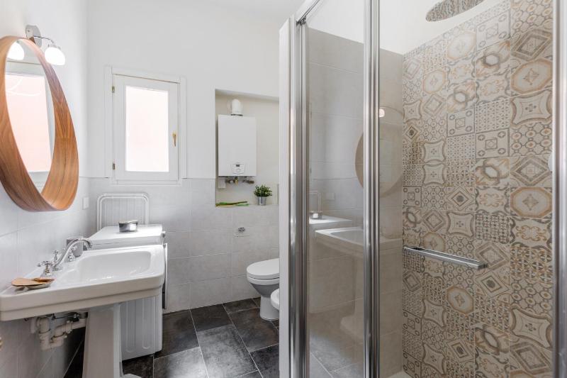 Righi Apartment - image 9