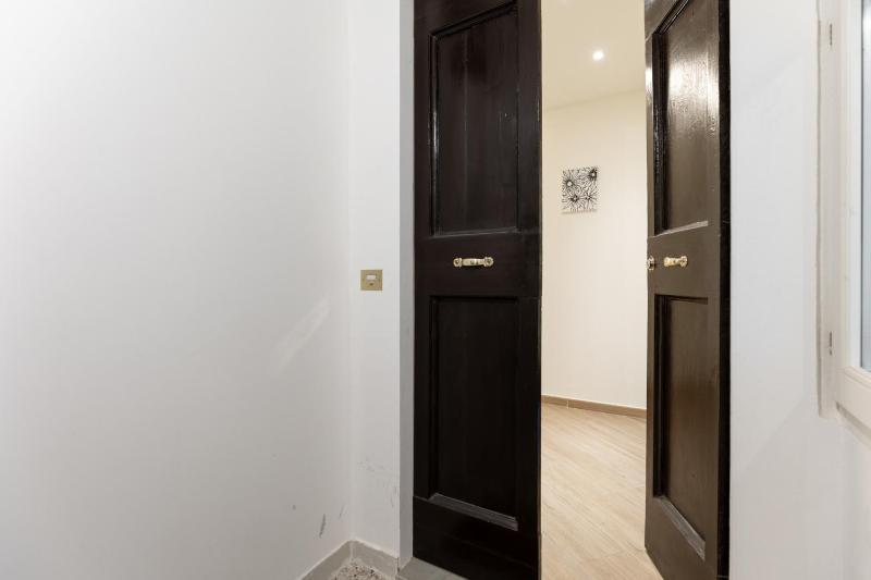 Righi Apartment - image 10