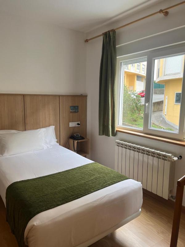 Single Room image 3