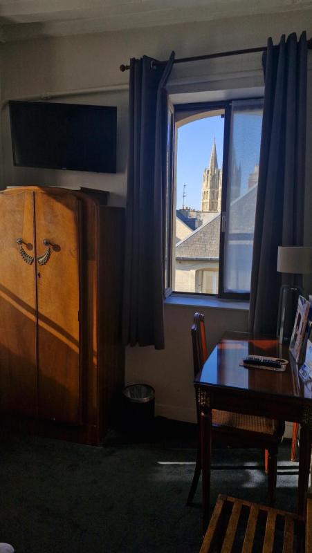 Double or Twin Room image 3