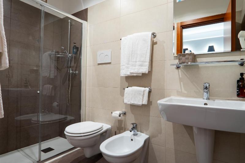 Triple Room image 1