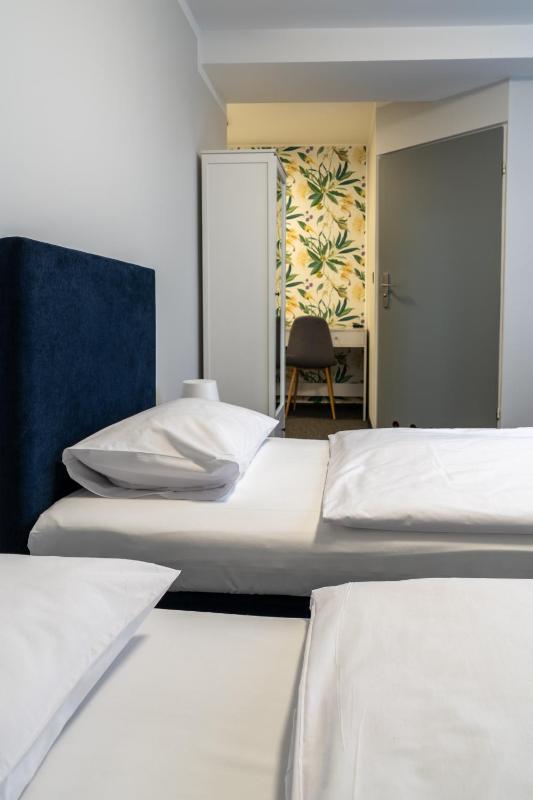 Double or Twin Room image 2
