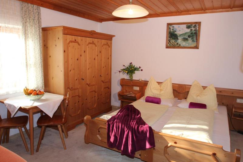 One-Bedroom Apartment image 1