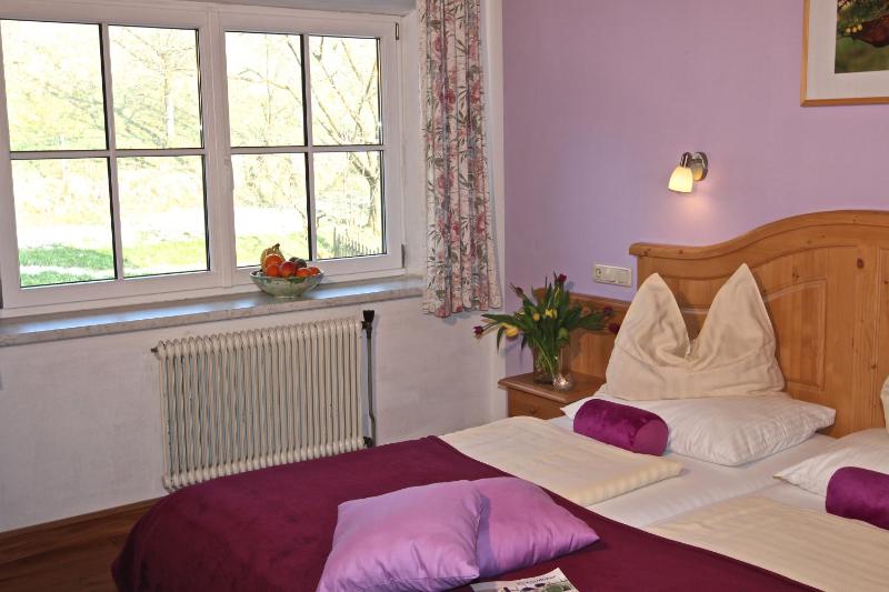 Double Room image 3