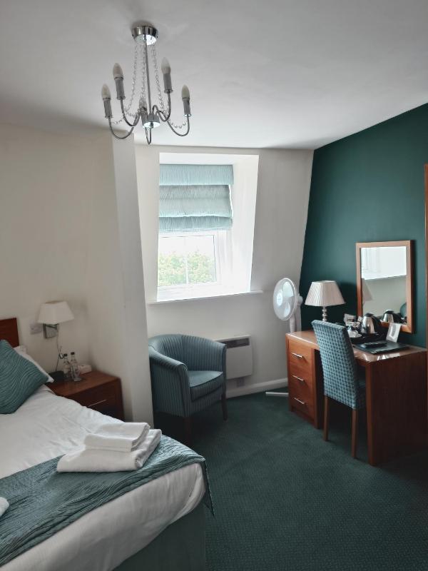 Double Room with Garden View image 1