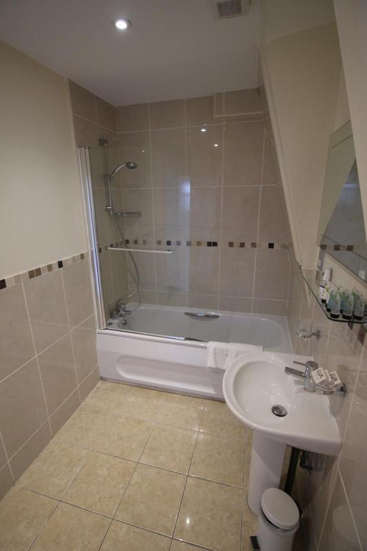 Double Room with Garden View image 4