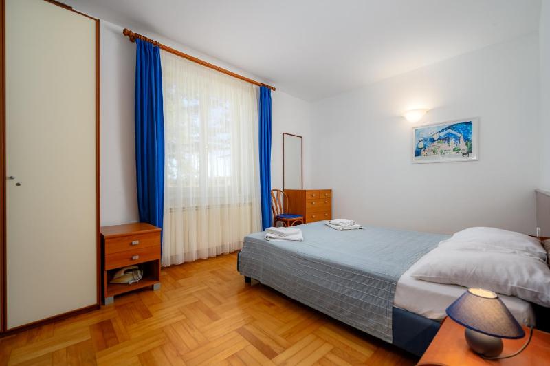 Apartment image 3