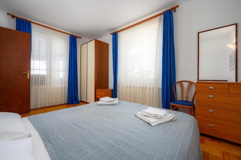 Apartment image 2