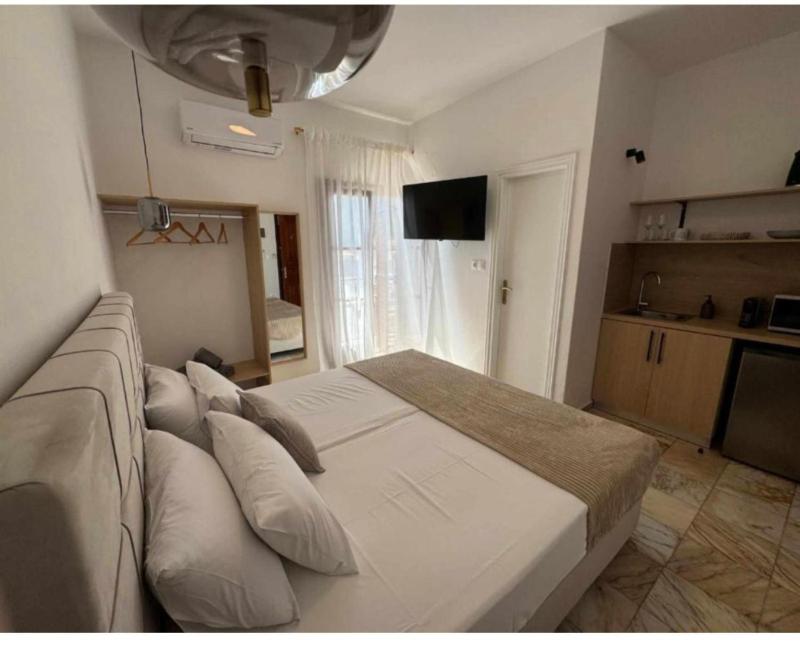 Stefanis House - image 15