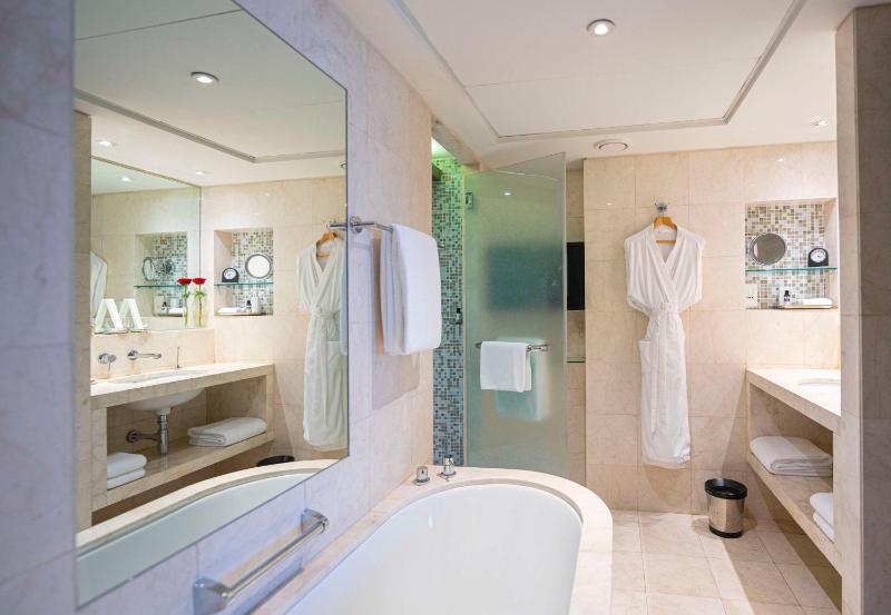 King Suite image 3