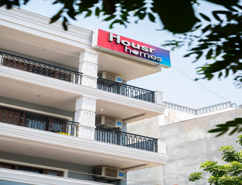 Housr Sector 28 Near to Phase 1 Metro Station - image 11