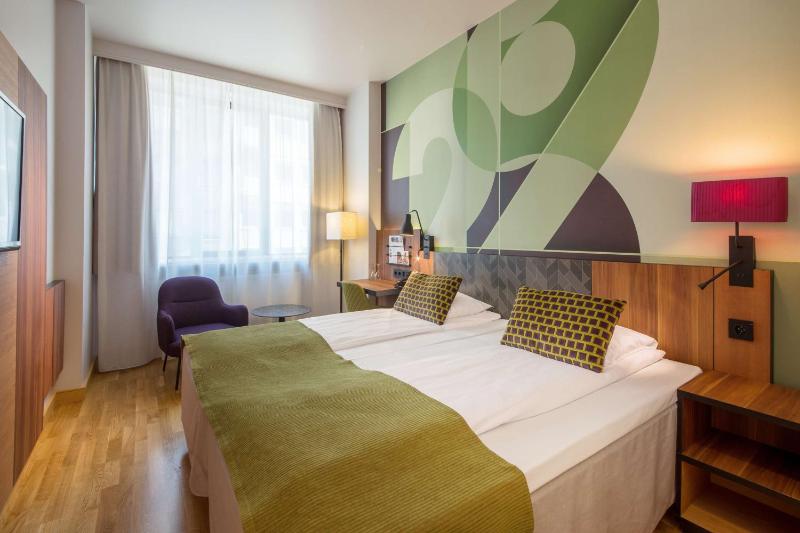 Standard Double or Twin Room image 4