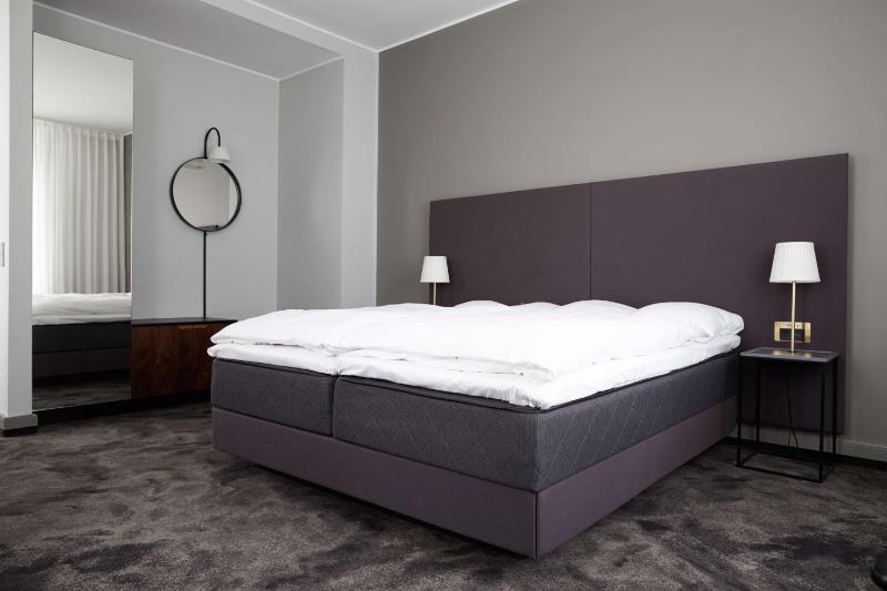 Superior King Room image 1