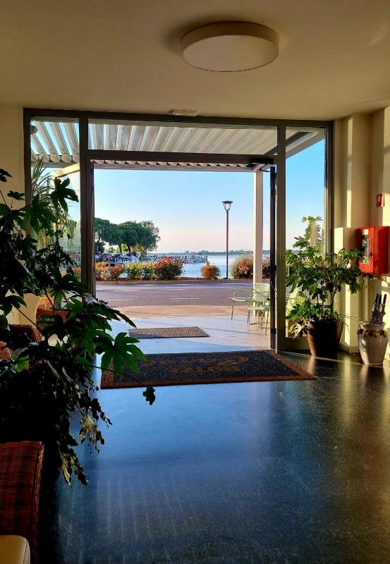 Hotel Carol - image 10