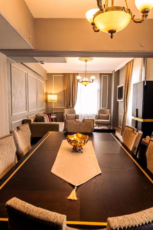 King Suite image 3
