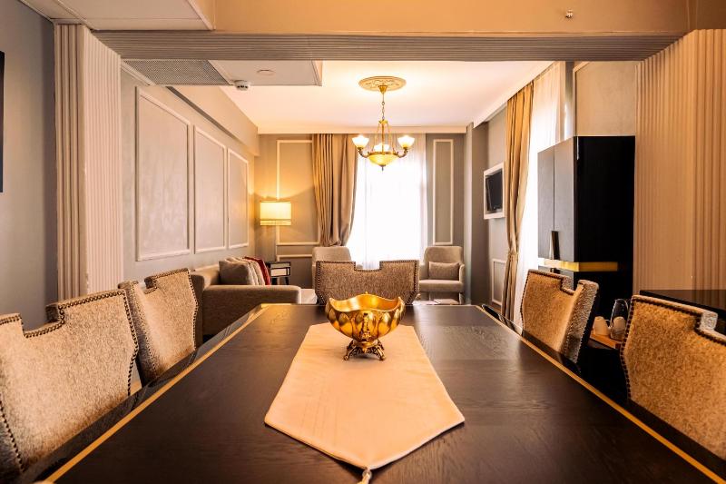 King Suite image 4