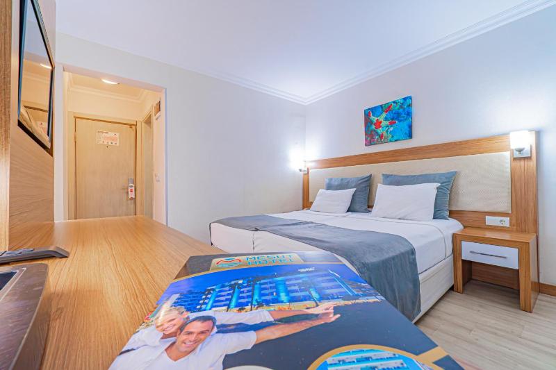 Standard Single Room image 3