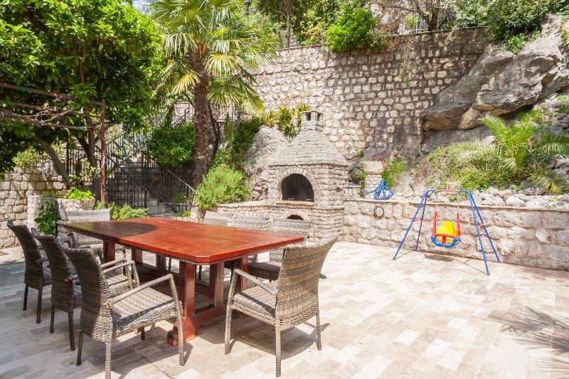 Two-Bedroom Villa image 4