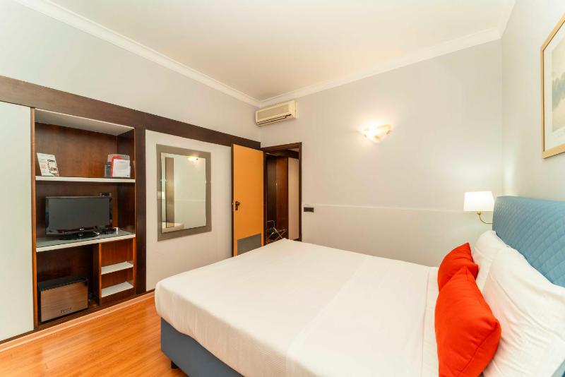 Economy Single Room image 3