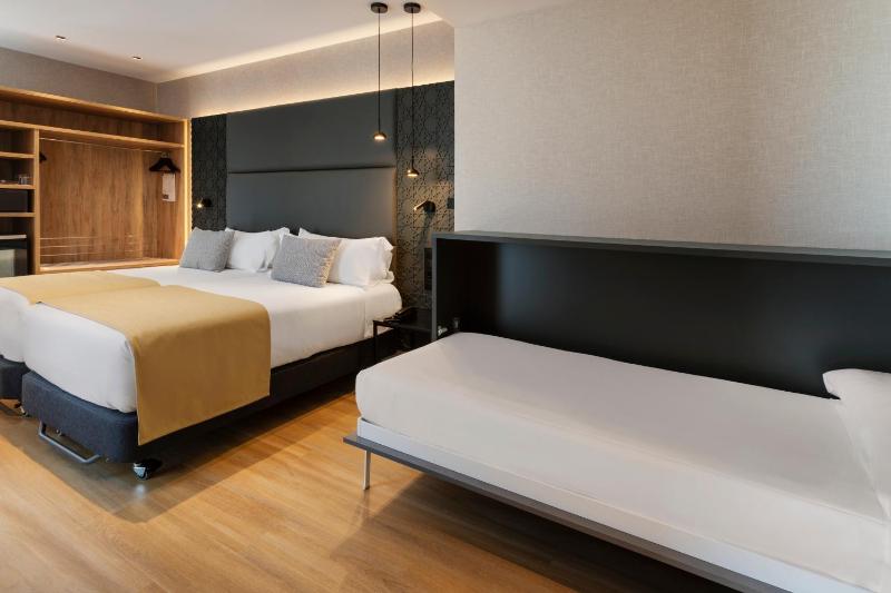 Triple Room image 4