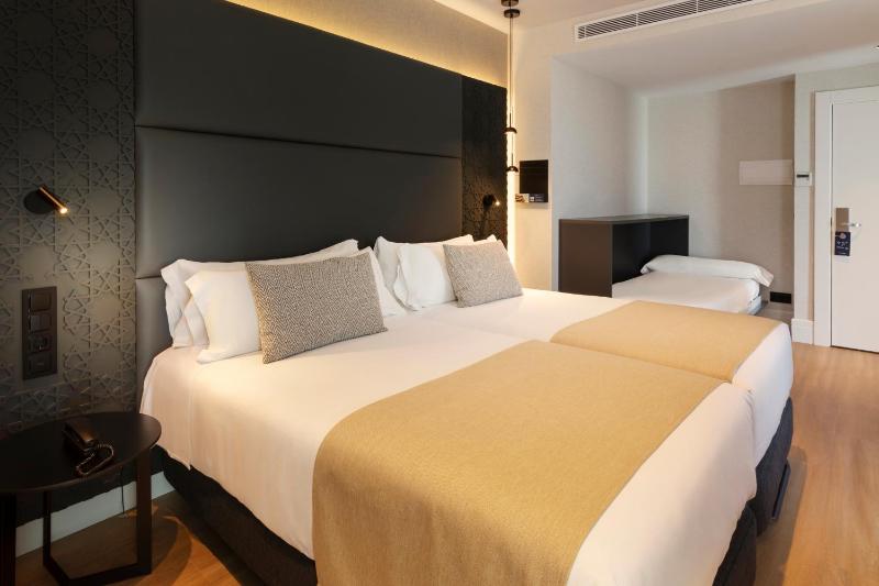 Triple Room image 1