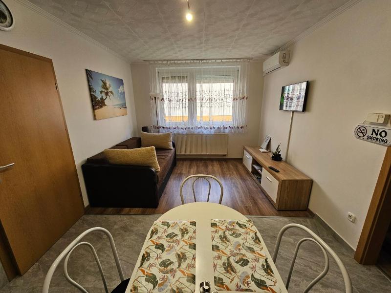 Fischer Apartman 2 - image 21