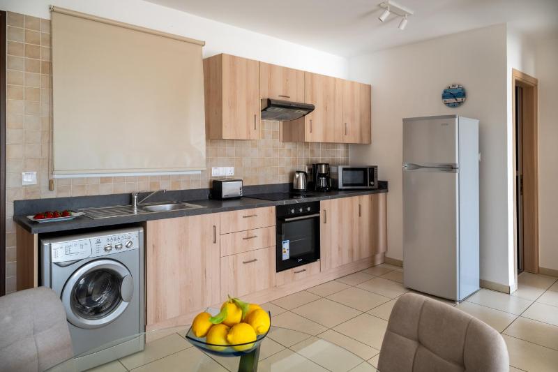 Lontos Nissi 3 Pool Access Apartment - image 11