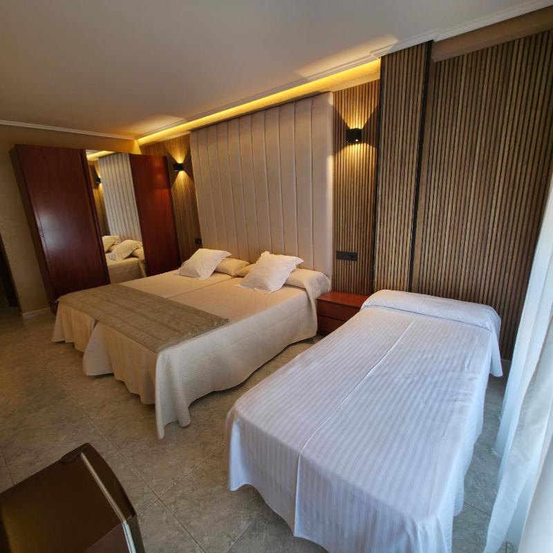 Double Room image 1